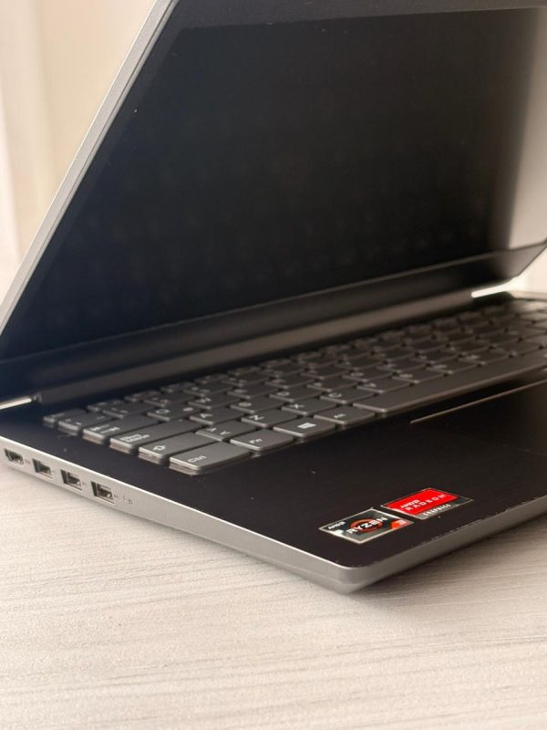 Lenovo V14 RYZEN 3 3000 16 GB 512GB SSD