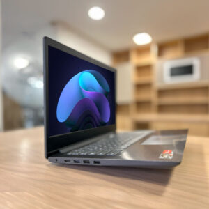 COMPUTADOR PORTATIL LENOVO V14-ADA - AMD RYZEN 3 3250U - DDR4 8 GIGAS - SSD 256 GB